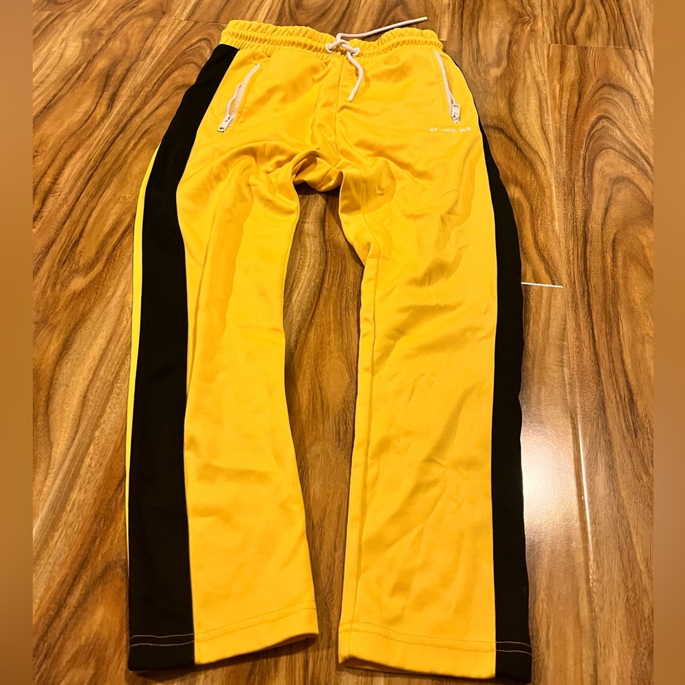 Diesel Jogger Sweatpants, Size S, barely worn. Black and Yellow